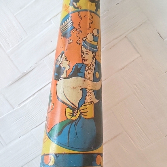 Vintage Tin Noise Maker Litho New Year's Eve Party Horn Dancers and Musicians - Picture 3 of 13